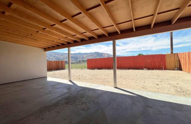 Newer Build Home Available NOW! 14565 Cabazon Str Cabazon CA Gallery 3