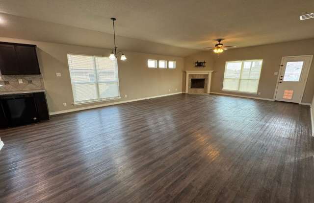 4-Bedroom House for Rent in Killeen Gallery 3