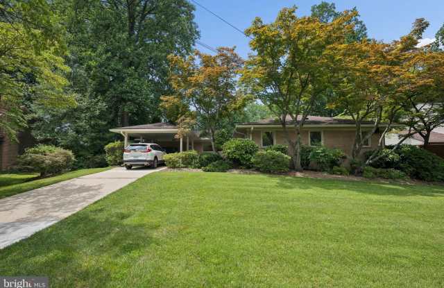 7016 HOPEWOOD Street Gallery 2