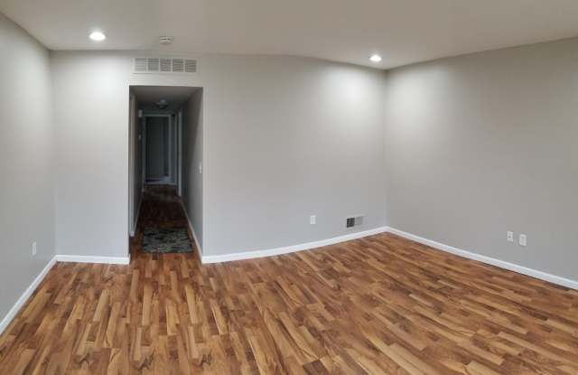 100 W Harwood Avenue Gallery 4