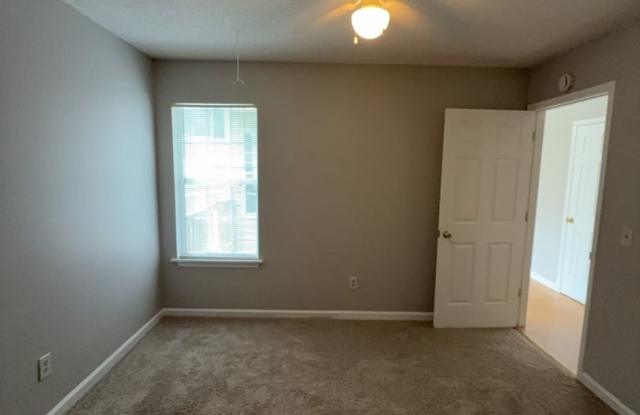 469 Coops Ct Gallery 3