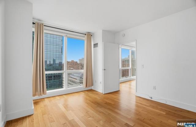 77 Hudson Street Gallery 3
