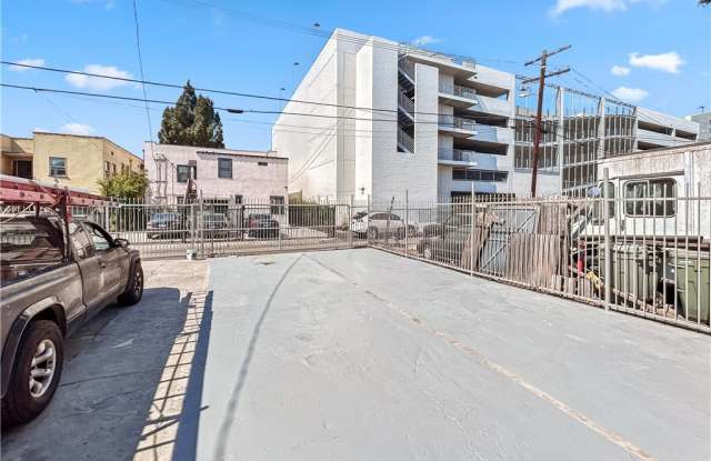 827 W 40th Place photos photos 827 W 40th Place photos photos