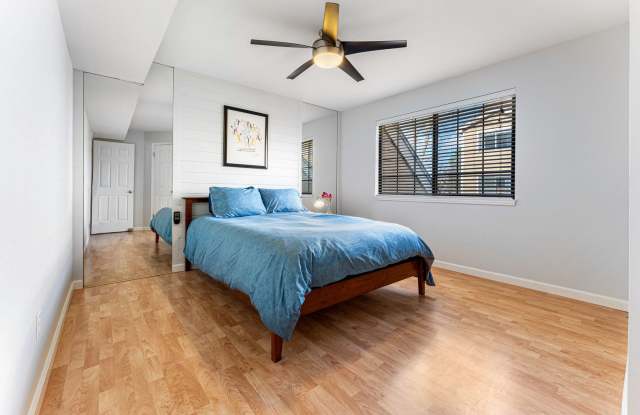 Updated 1 BDR with loft in Gunbarrel Gallery 4