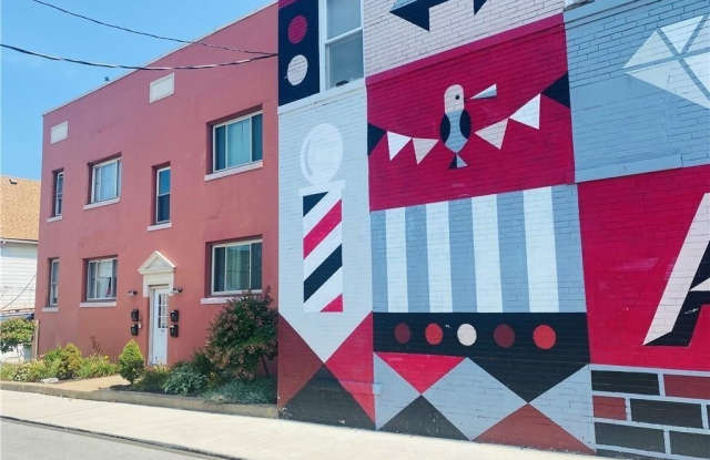 1387 W 69th Street unit: 3 photos photos 1387 W 69th Street unit: 3 photos photos