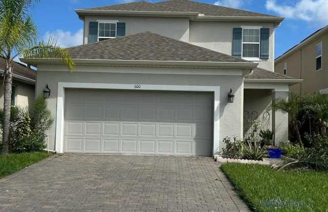 600 RED ROSE LANE photos photos