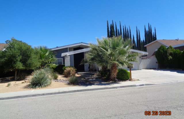 Beautiful Custom Pool Home - 43662 21st Street West, Lancaster, CA 93536