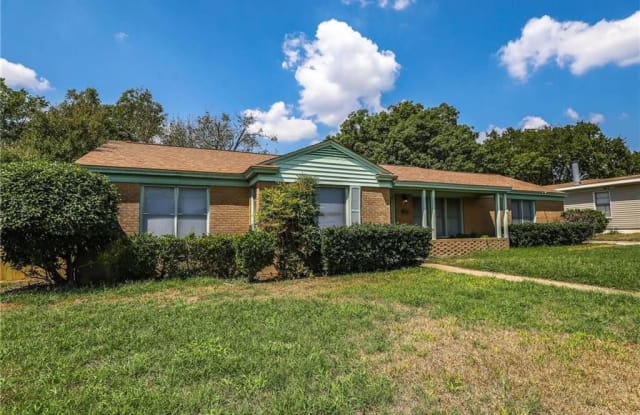3248 Bigham Boulevard - 3248 Bigham Boulevard, Fort Worth, TX 76116