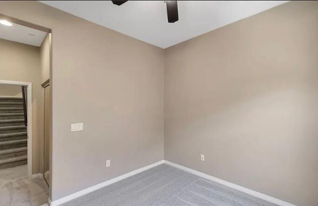 24493 Marzal Street Gallery 4