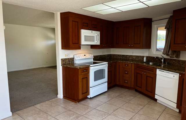 2 Bedroom 2 Bath Ground Level Apartment for Rent in La Habra - 501 La Cadena Way, La Habra, CA 90631