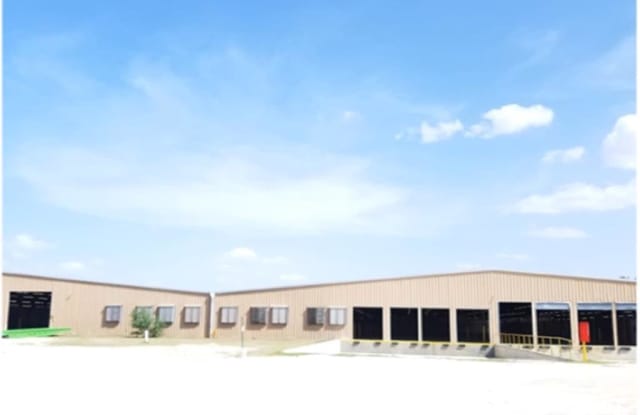 1301 East avenue - 1301 East Ave, Carrizo Springs, TX 78834