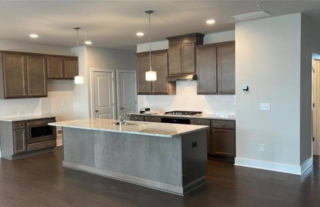 1255 Winterhaven Drive Gallery 2