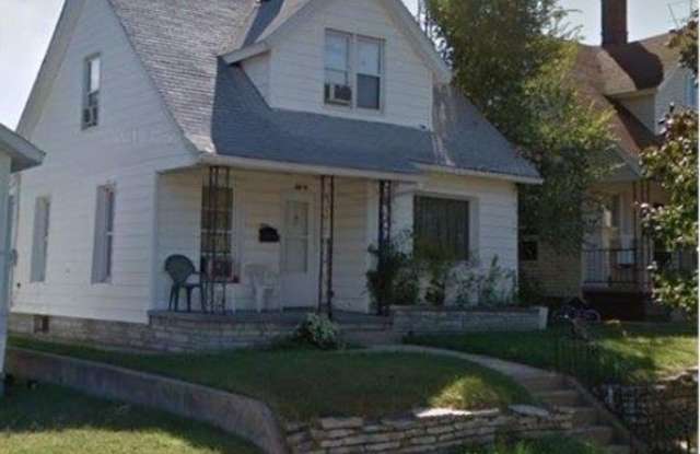 3 or 4 bedroom (3 bedrooms+ bonus room) House in Rum Village photos photos