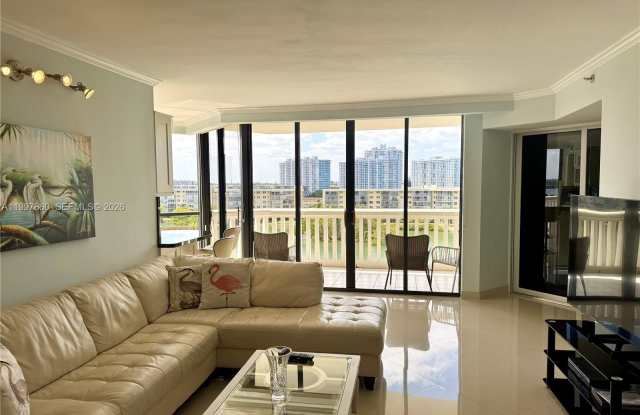 1000 ISLAND Blvd photos photos