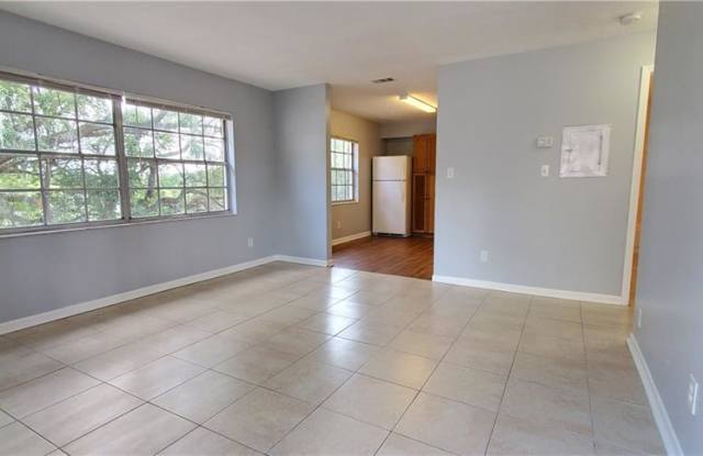 3819 E RIVERHILLS DRIVE Gallery 3