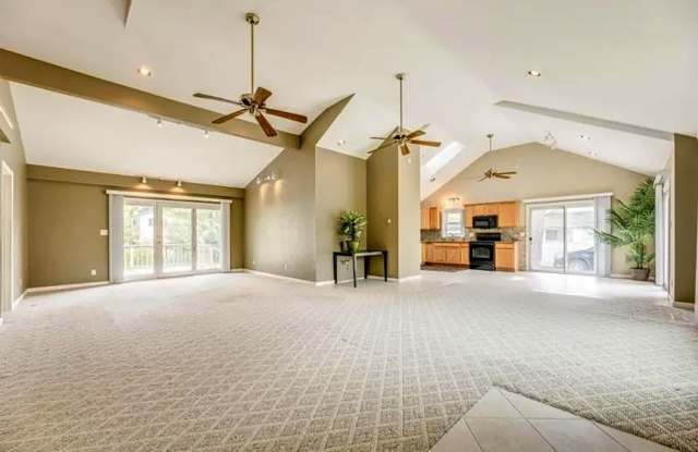 Charming 3BR House in Lexington Gallery 4