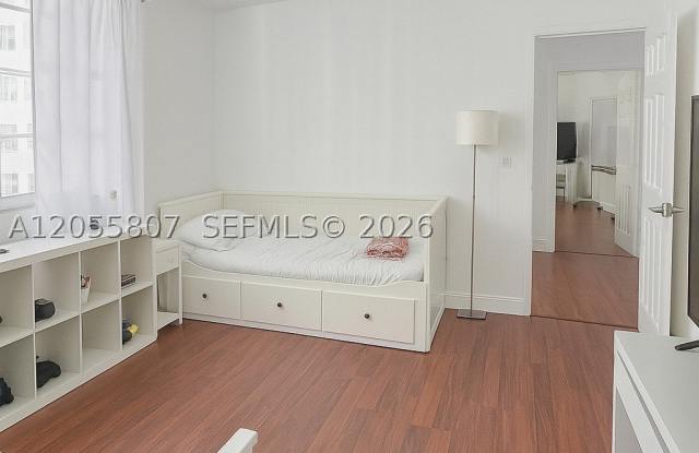905 Brickell Bay Dr Gallery 2