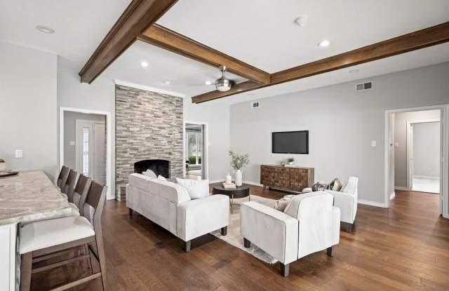 6349 Highgate Lane Gallery 4