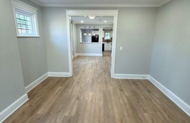 648 EDGEWOOD Avenue Gallery 2