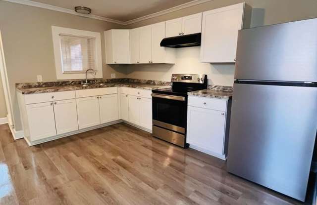 Very spacious 3 bed 1 bath Duplex photos photos