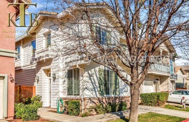 351 Penhow Circle - 351 Penhow Circle, Sacramento, CA 95834