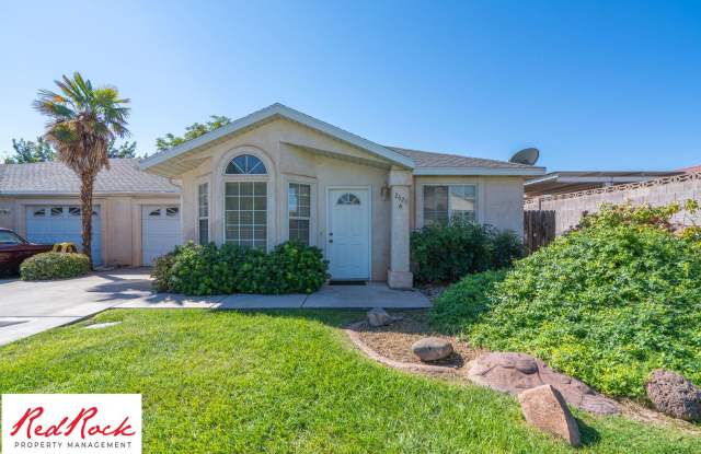 Easy Living! 3 Bedroom Home with Gorgeous Backyard photos photos