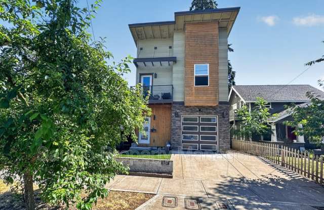 832 Southeast Cedar Street photos photos