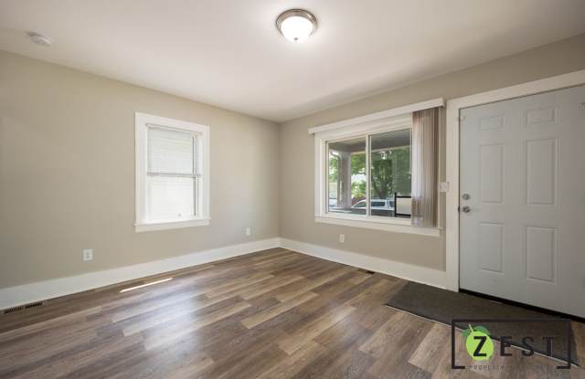 **Open House Friday October 23rd from 5:30pm to 6pm** Updated 3 Bed Home Gallery 3