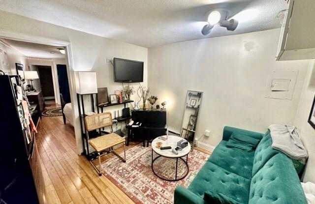 20 Bartlett Pl. photos photos