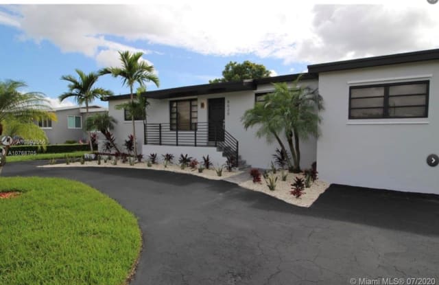 8020 SW 17th St - 8020 Southwest 17th Street, Westchester, FL 33155