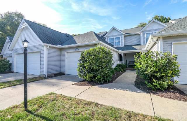 7576 Lake Pointe Gallery 1