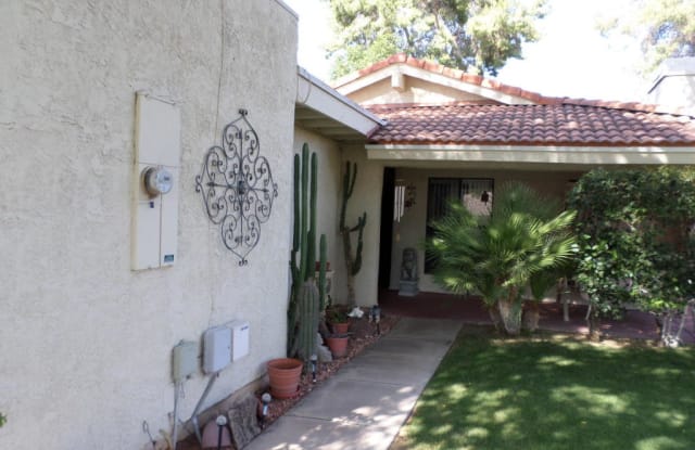 7633 N PINESVIEW Drive - 7633 North Pinesview Drive, Scottsdale, AZ 85258