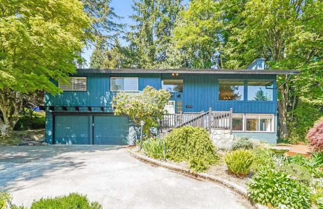 Beautiful 4 bed 2.5 bath Lake Forest Park $4000/mo. photos photos