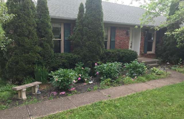 1029 Rollingwood Ln - 1029 Rollingwood Lane, Goshen, KY 40026