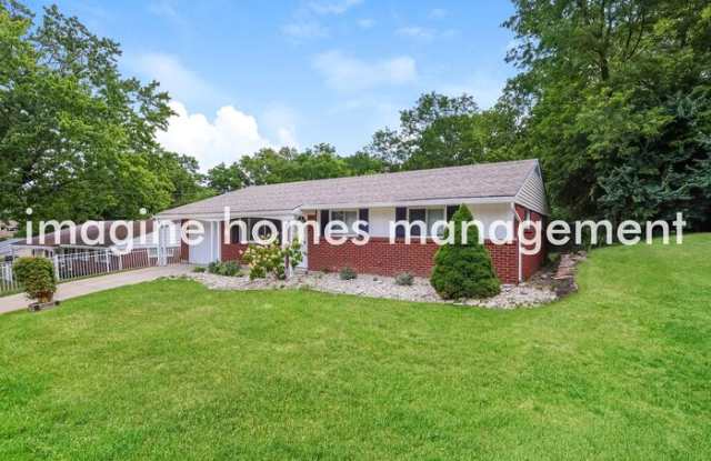 328 Brookforest Drive Gallery 3
