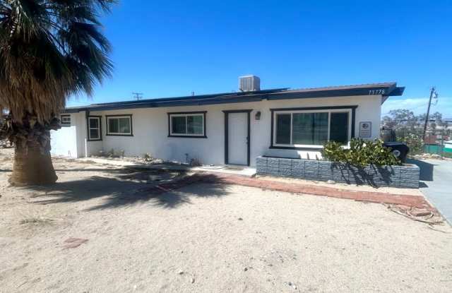 4 Bedroom 2 Bathroom Home in Quiet Neighborhood photos photos 4 Bedroom 2 Bathroom Home in Quiet Neighborhood photos photos