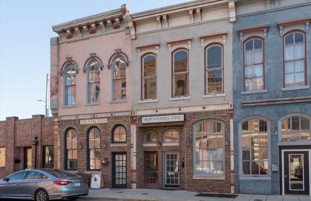71 1/2 E Jefferson Street Gallery 1