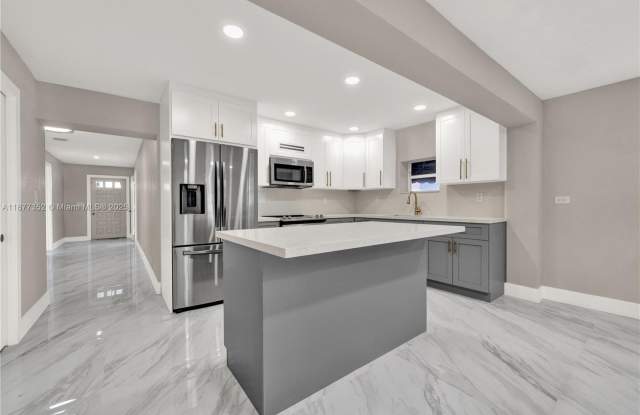 951 W 30th St photos photos