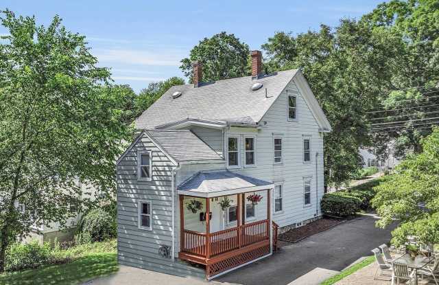 712 East St photos photos