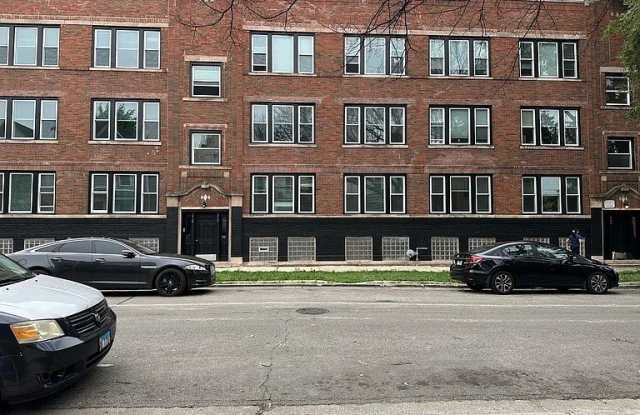 2109 N Hamlin Avenue photos photos