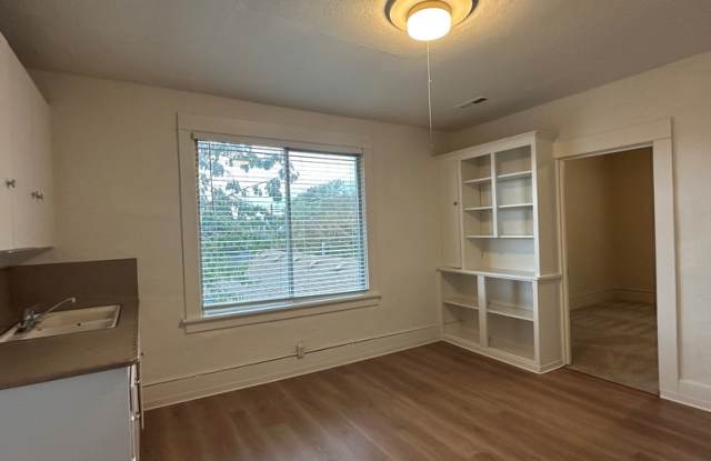 3837 23rd Ave SW - 4 Gallery 3