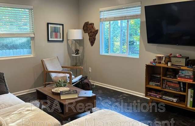 758 Lilley Ave Gallery 4