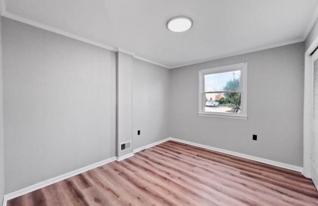 9214 DAVIDSON Street Gallery 3