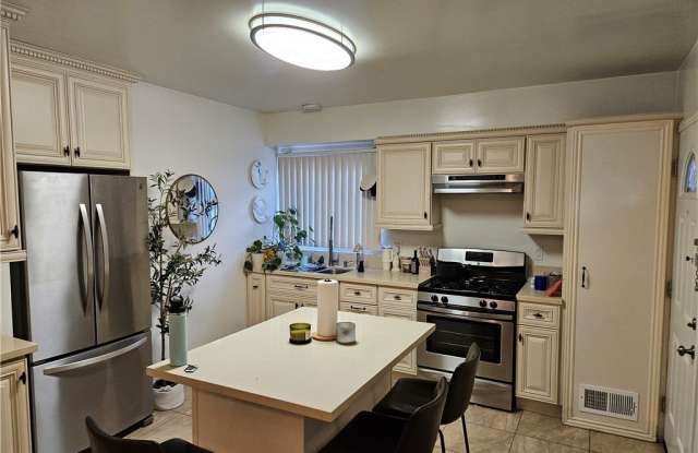 3810 W Heffron Drive photos photos