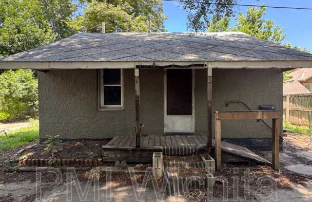 1939 North Fairview Avenue - 1939 North Fairview Avenue, Wichita, KS 67203 1939 North Fairview Avenue - 1939 North Fairview Avenue, Wichita, KS 67203