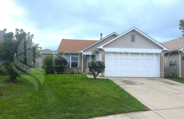 Beautiful 3 Bedroom 2 Bathroom Ranch Style Home in City of Franklin! - 1041 Ebony Circle, Franklin, IN 46131