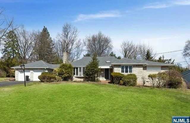 187 W Clinton Avenue - 187 West Clinton Avenue, Tenafly, NJ 07670