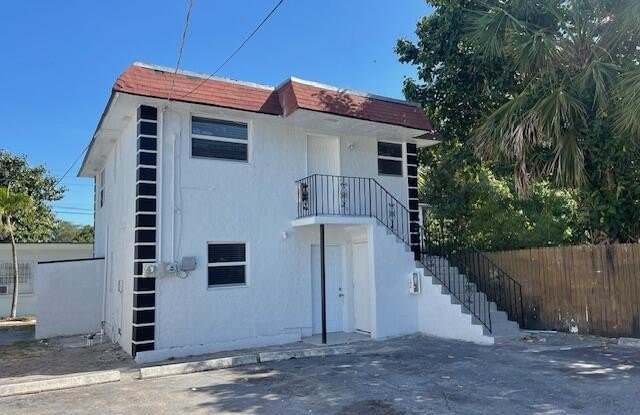 302 N Tamarind Avenue photos photos