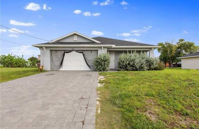 1013 NE 15th St photos photos