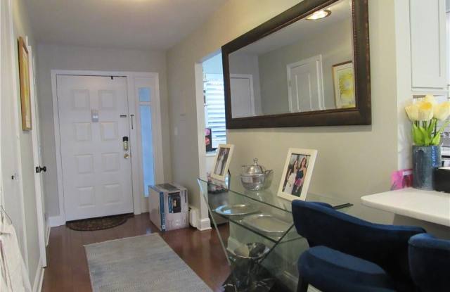 492 N Broadway - 492 North Broadway, White Plains, NY 10603
